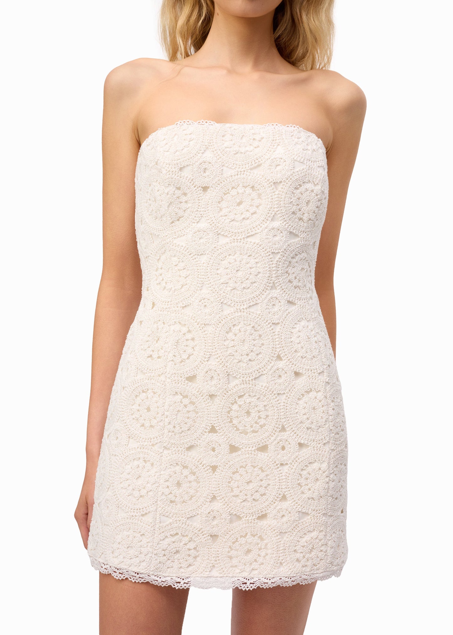 Robe mini au crochet Yareli Macadamia