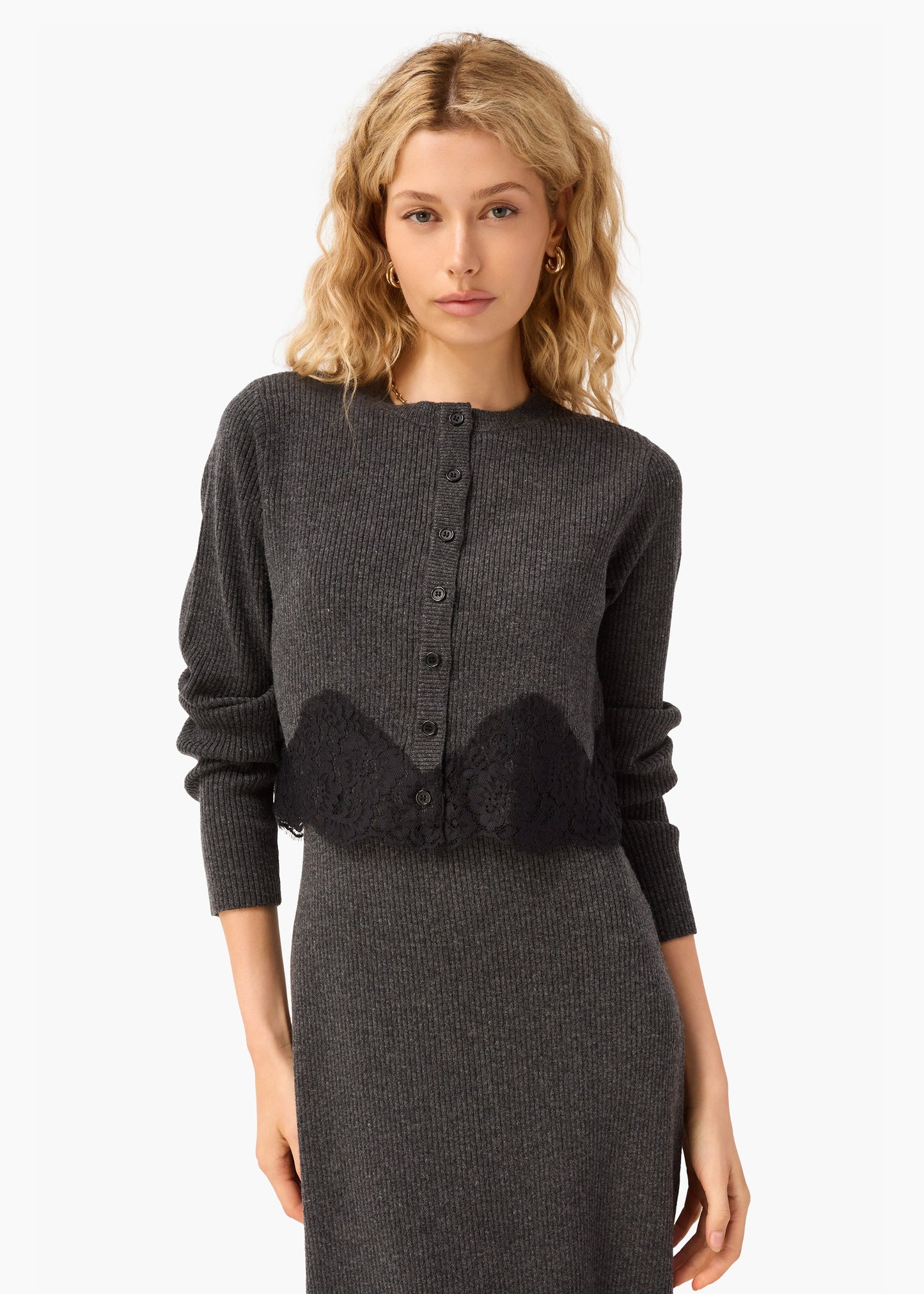Cardigan court en maille Roxie Carbone