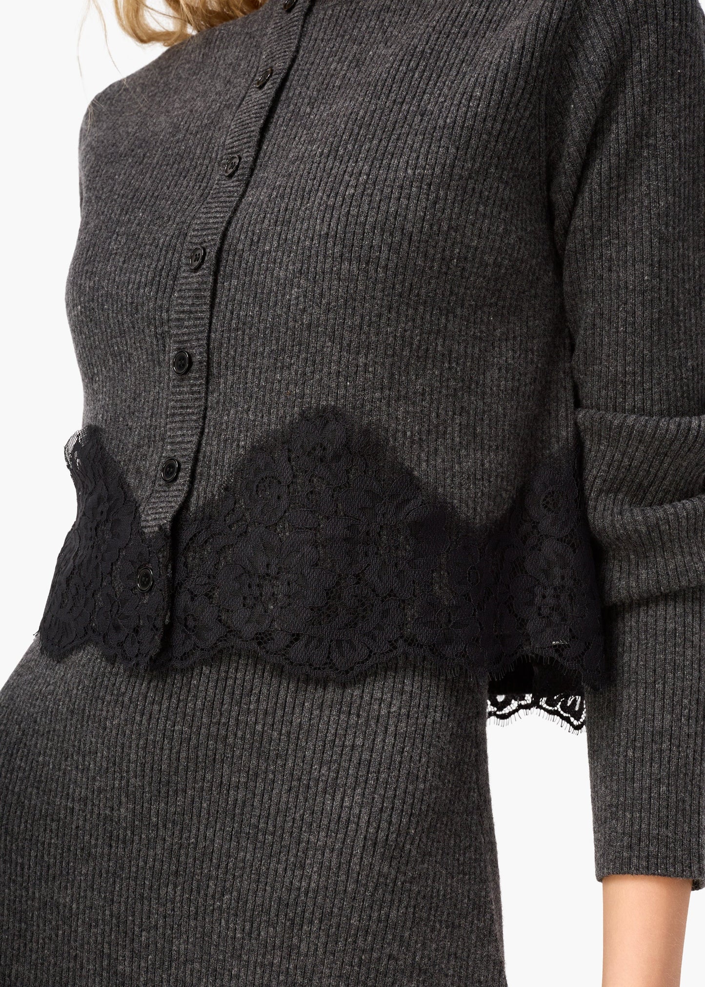 Cardigan court en maille Roxie Carbone