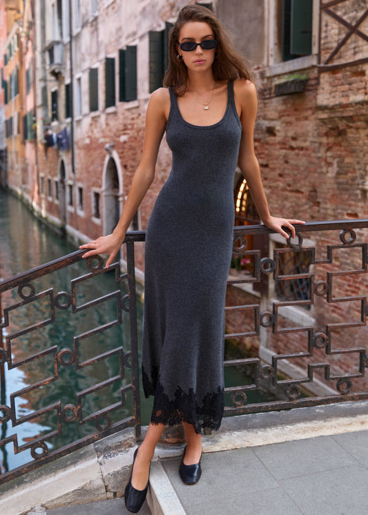 Robe midi en tricot Una Carbone