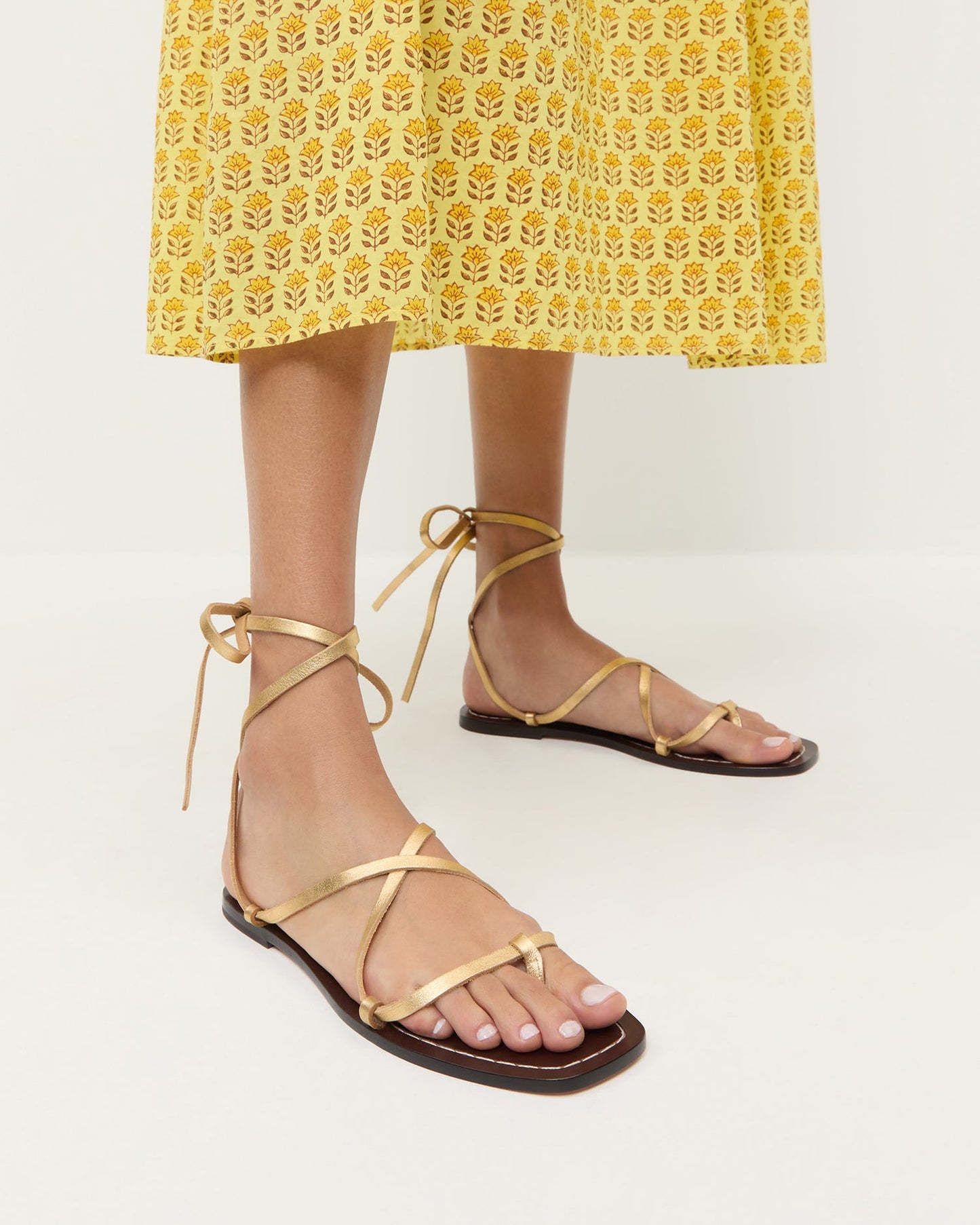 Sandale à lacets Lianna Gold/Espresso