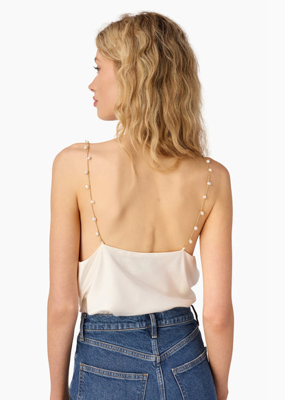 Camisole blanche occupée 