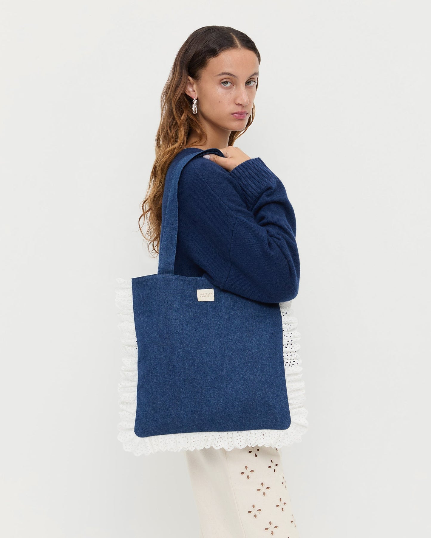 Sac fourre-tout Justine à volants en denim/crème
