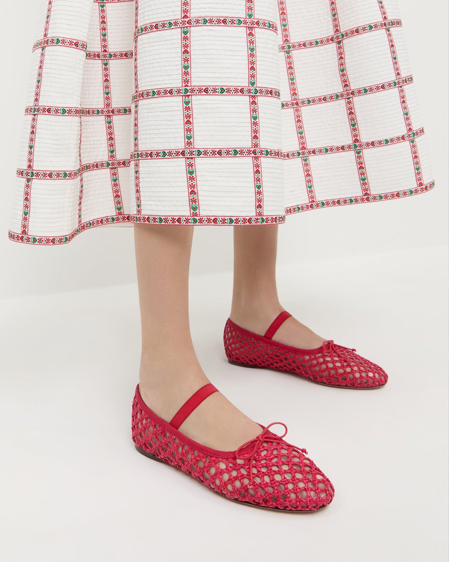 Ballerines plates au crochet rouge Leonie