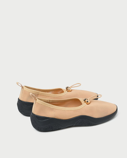 Raina Caramel/Noir Mesh Flat