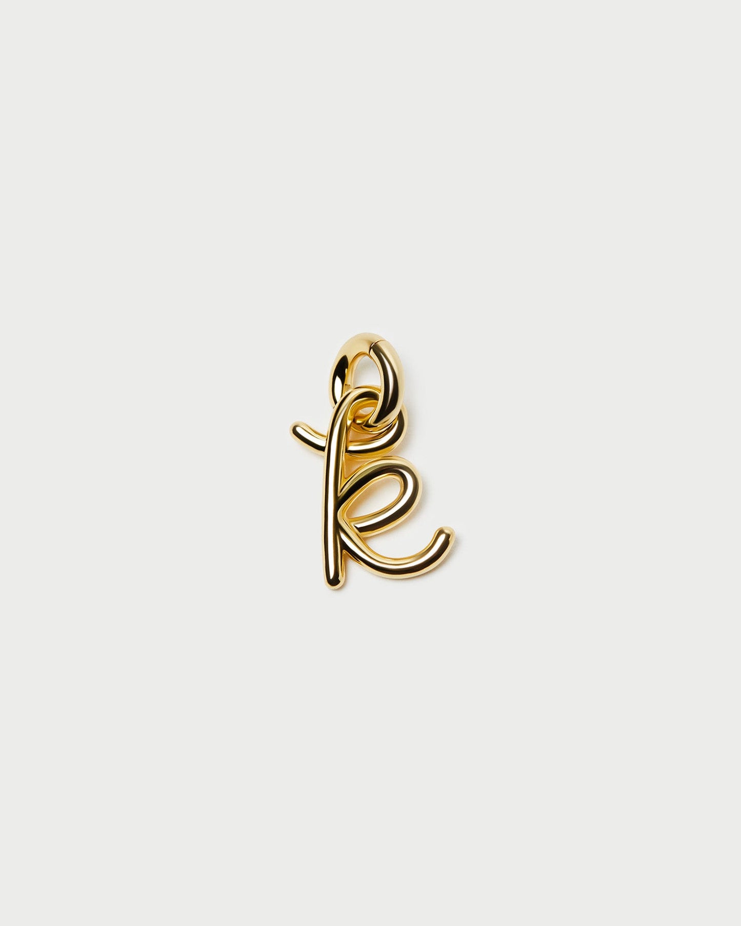 Petite breloque lettre en or